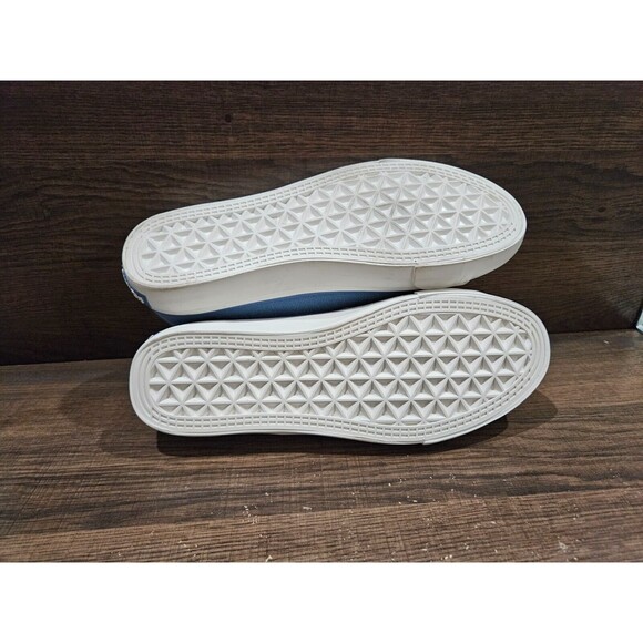 Kenneth Cole New York Women's The Run Canvas Lace-Up Sneakers Denim 10M New - Picture 9 of 10